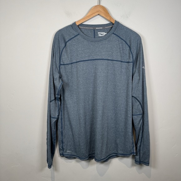 Saucony Long Sleeve Running Shirt Men Large Blue Vented Training Shirt Thumb Run - Picture 1 of 11